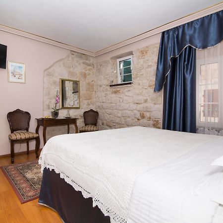 Heritage Hotel Pasike Trogir Exterior foto
