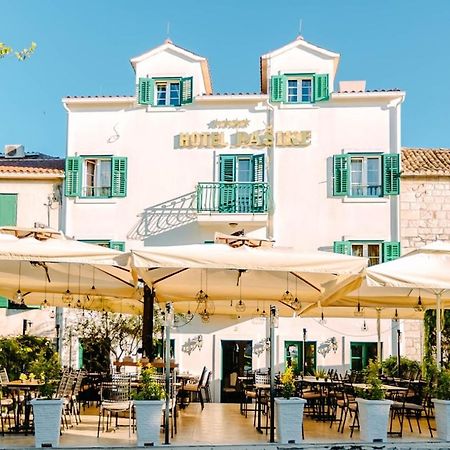 Heritage Hotel Pasike Trogir Exterior foto