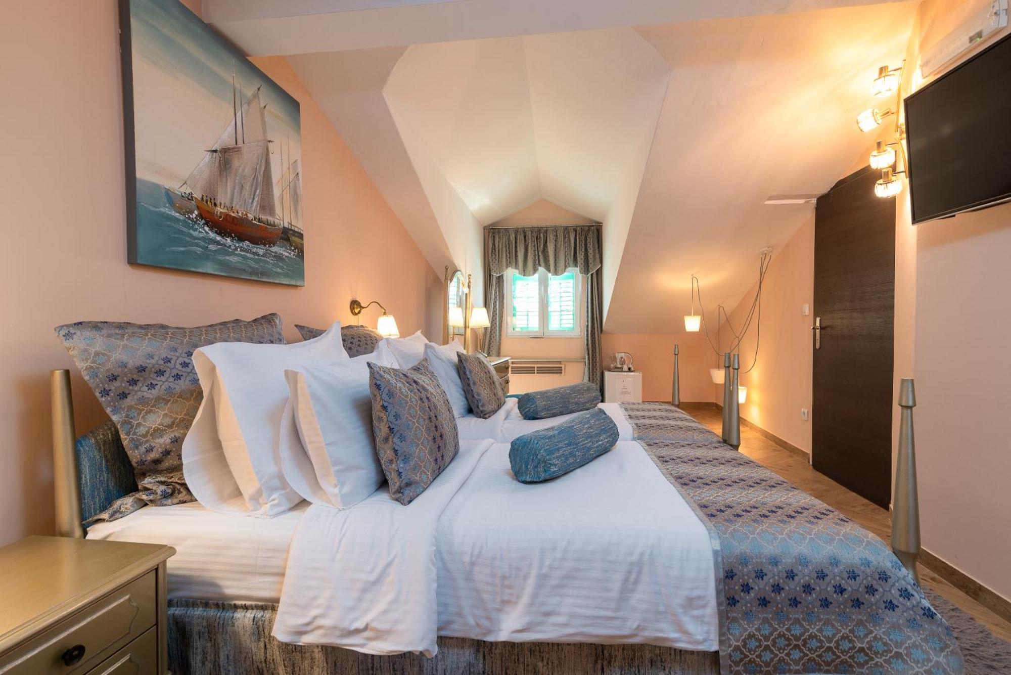 Heritage Hotel Pasike Trogir Exterior foto