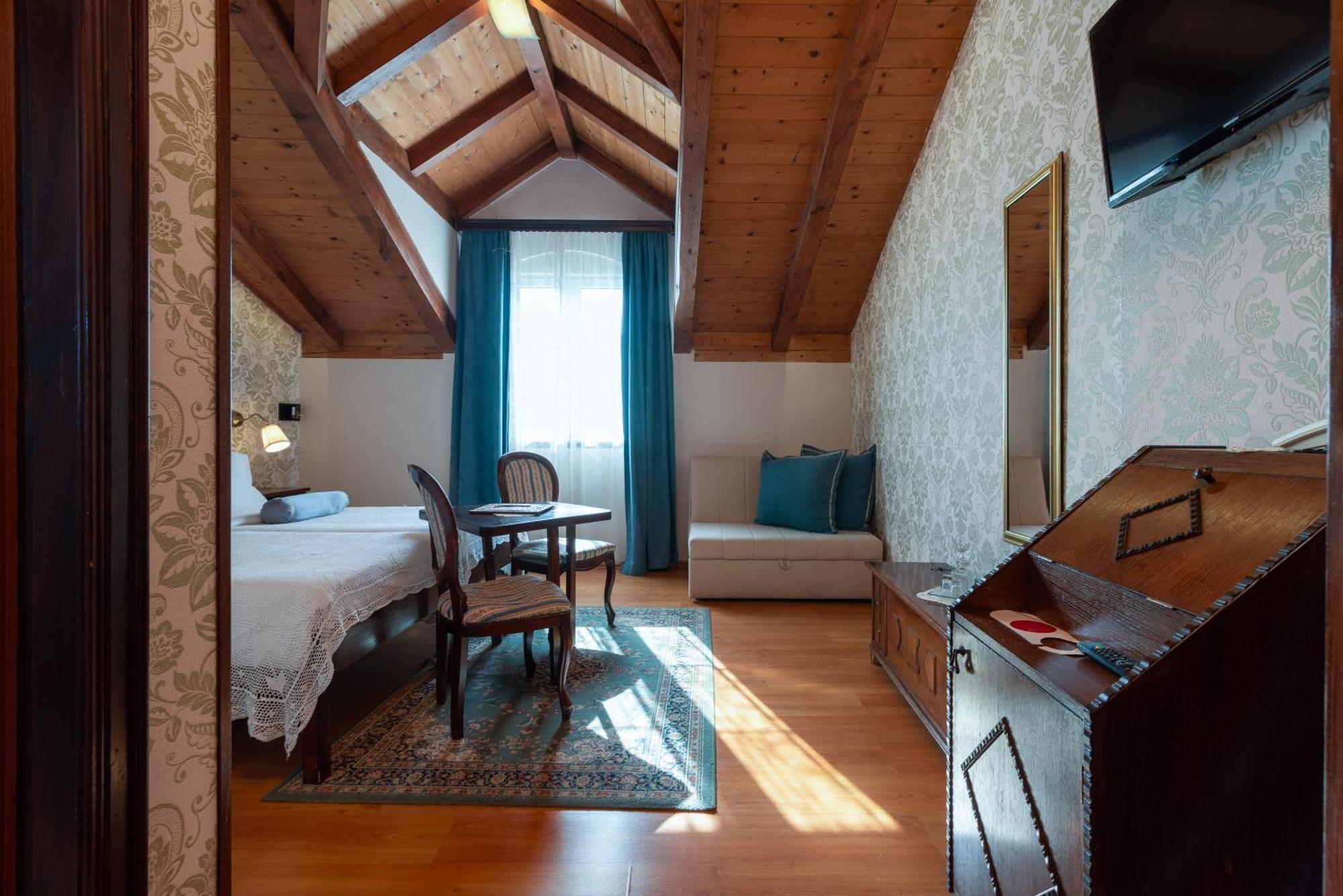 Heritage Hotel Pasike Trogir Exterior foto
