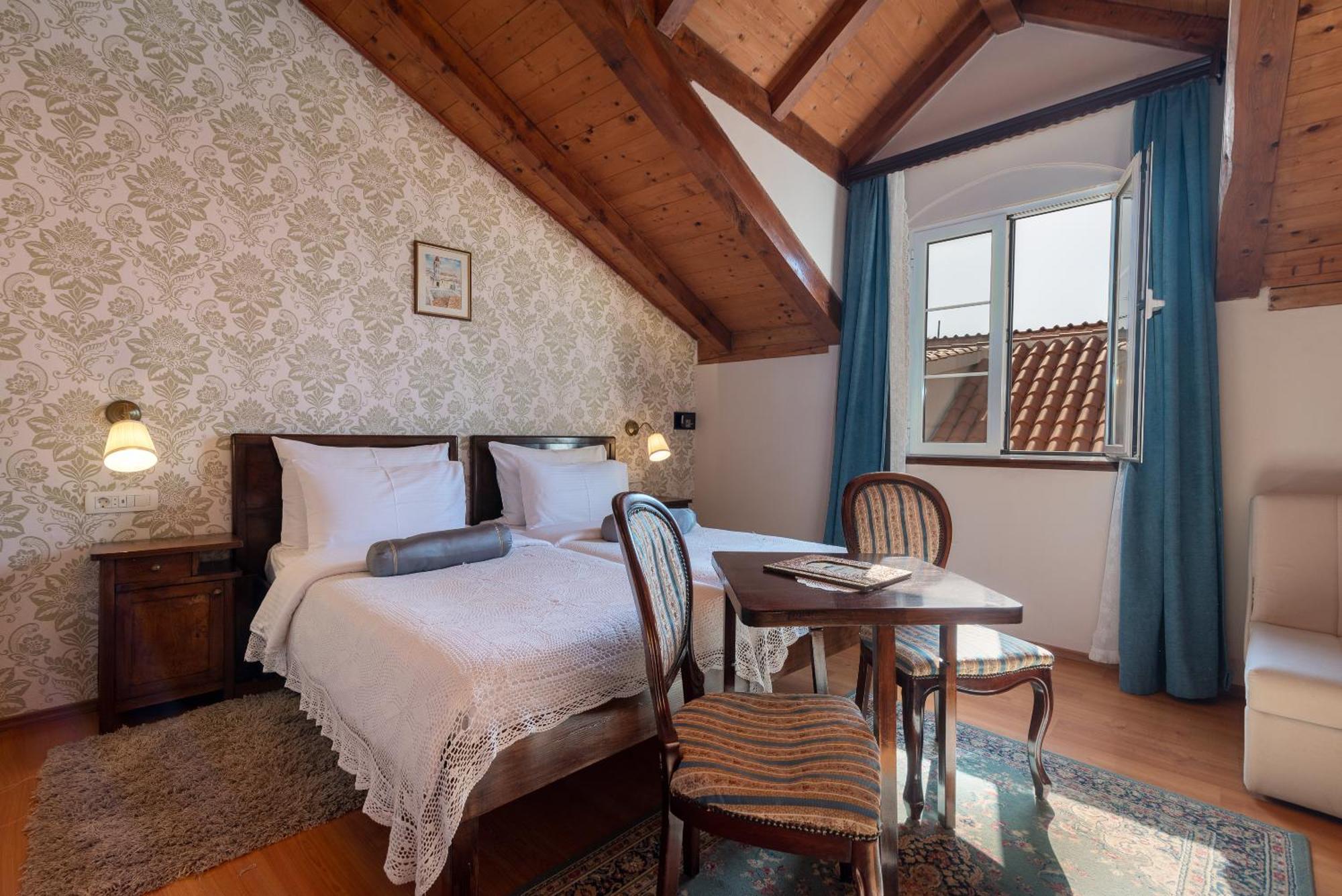 Heritage Hotel Pasike Trogir Exterior foto