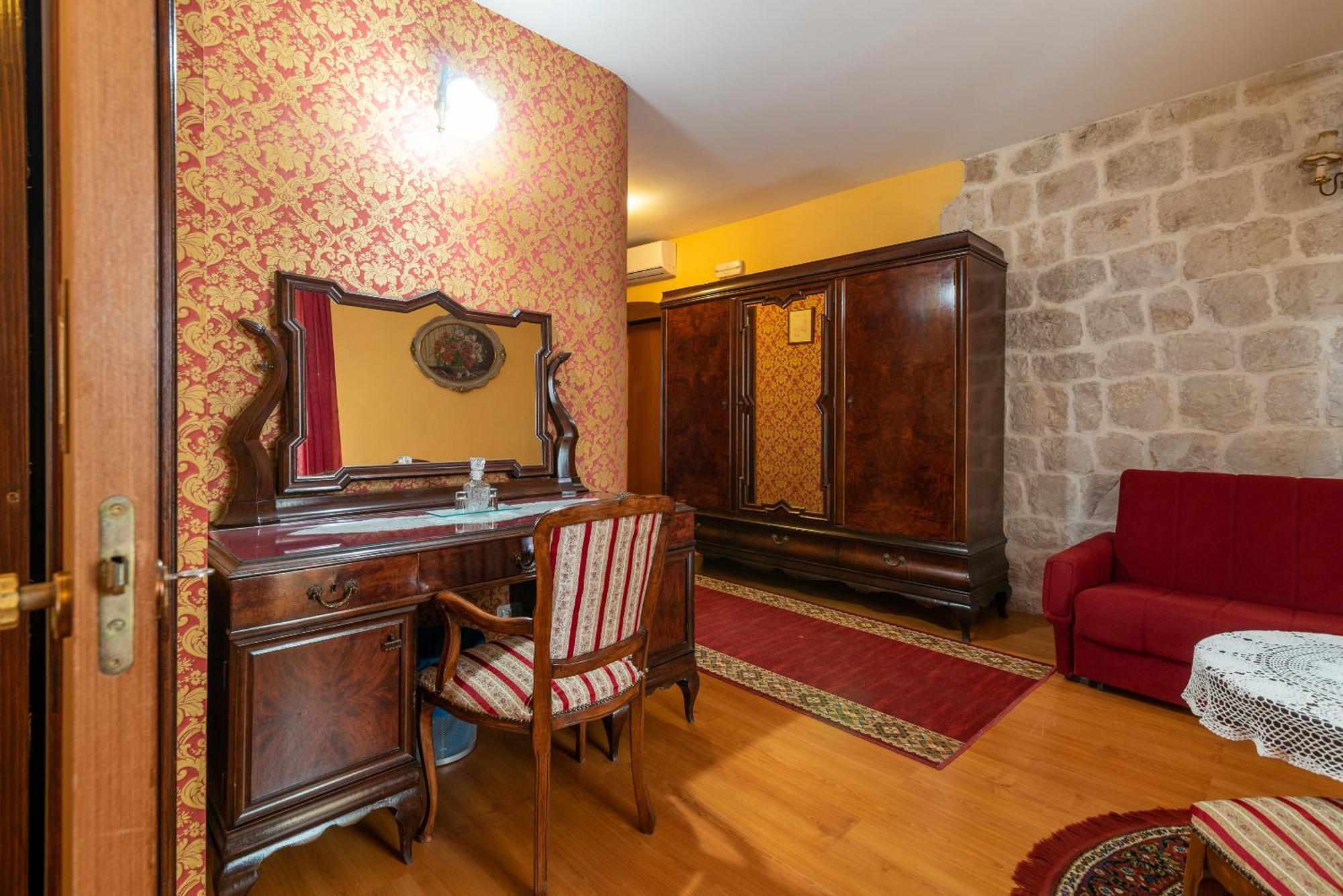 Heritage Hotel Pasike Trogir Exterior foto